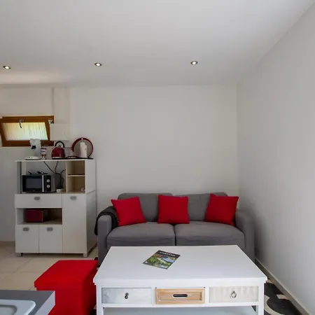 Gite Avec Jardin, Piscine Chauffee Et Bbq En Perigord Noir, Animaux Acceptes - Fr-1-616-289 Prázdninový dům *